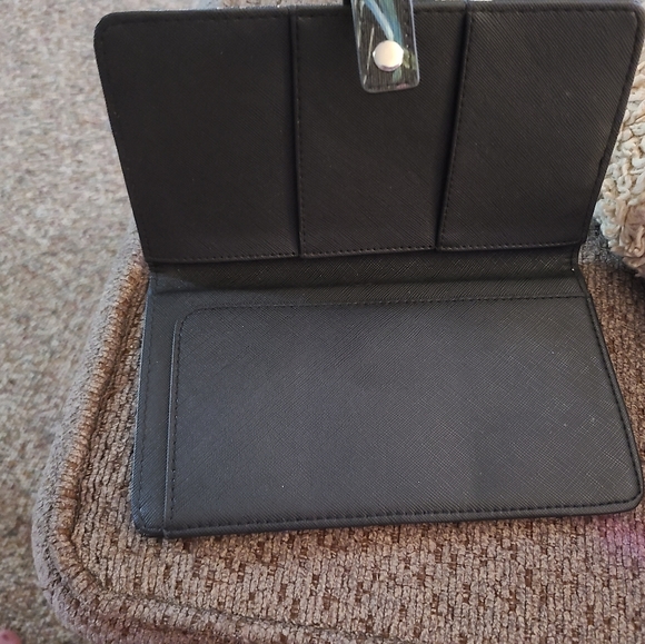 Wallet - Picture 3 of 3